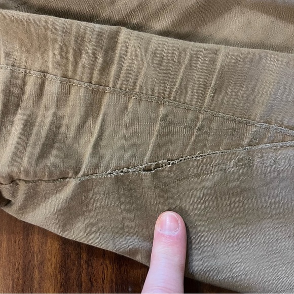 5.11 Tactical Carpenter Cargo Khaki Pants size 18 - Picture 13 of 13